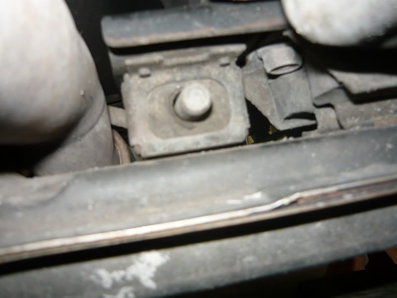 transmission mount replacement