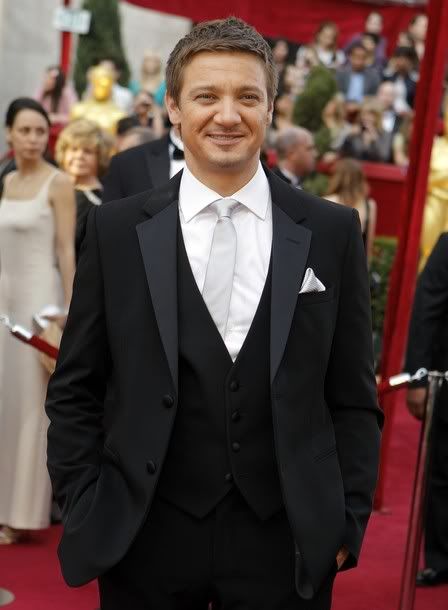 jeremy renner girlfriend. Actor Jeremy Renner wearing a